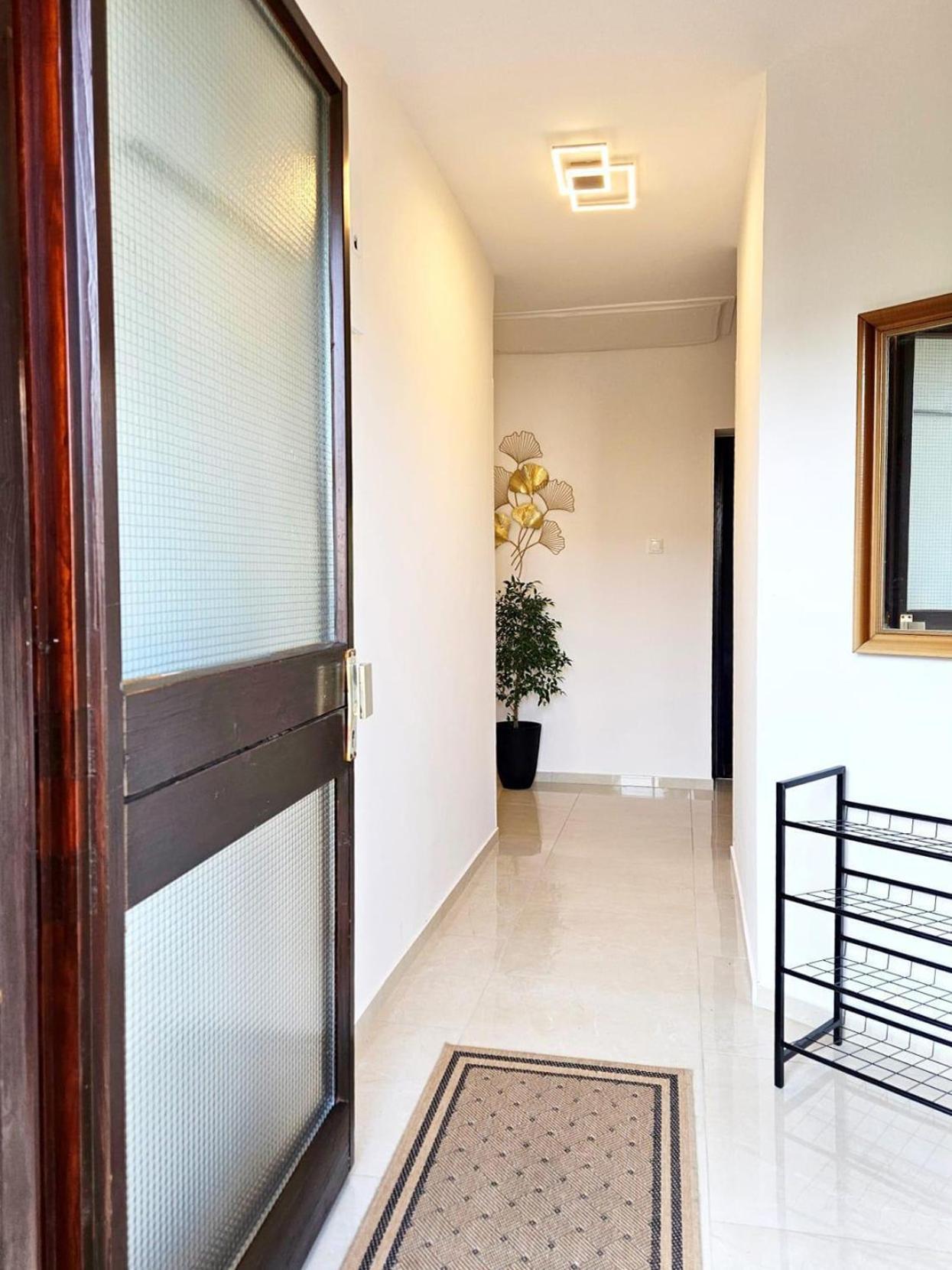 Apartments With A Parking Space Malinska Dış mekan fotoğraf